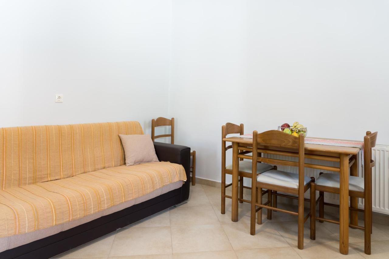 Vilatoria Guesthouse Agia Thekli Exterior photo