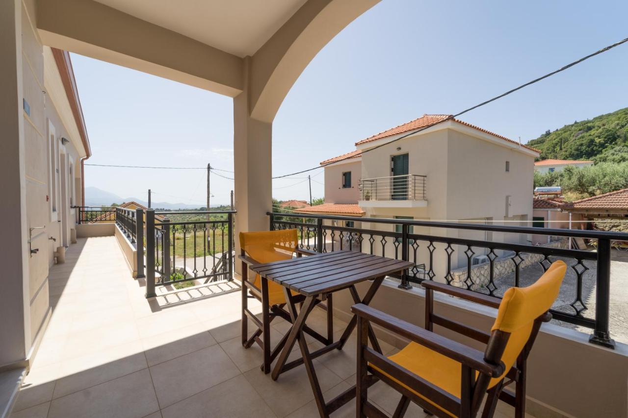Vilatoria Guesthouse Agia Thekli Exterior photo