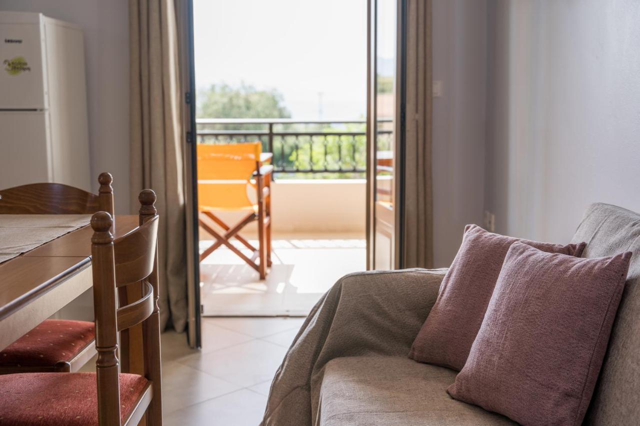 Vilatoria Guesthouse Agia Thekli Exterior photo